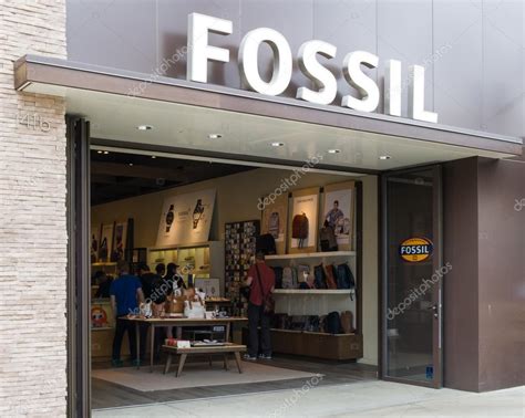 fossil store locator.